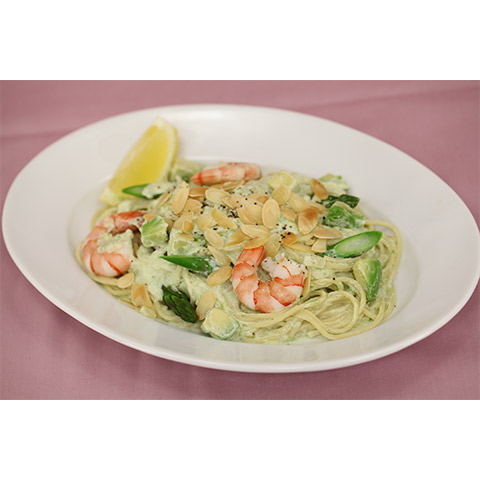 【濃いアーモンドミルクレシピ】アーモンドミルクとアボカドのパスタ