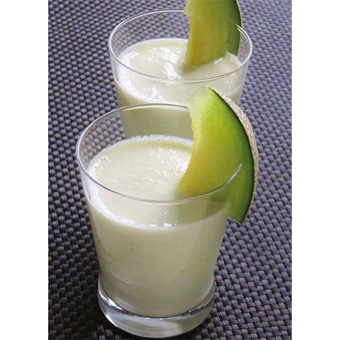 【濃いアーモンドミルクレシピ】グリーンメロンとアーモンドミルクのスムージー　