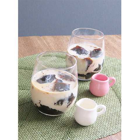 【濃いアーモンドミルクレシピ】コーヒーゼリーアーモンドミルクドリンク