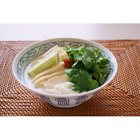 【濃いアーモンドミルクレシピ】アーモンドミルクの白いフォー