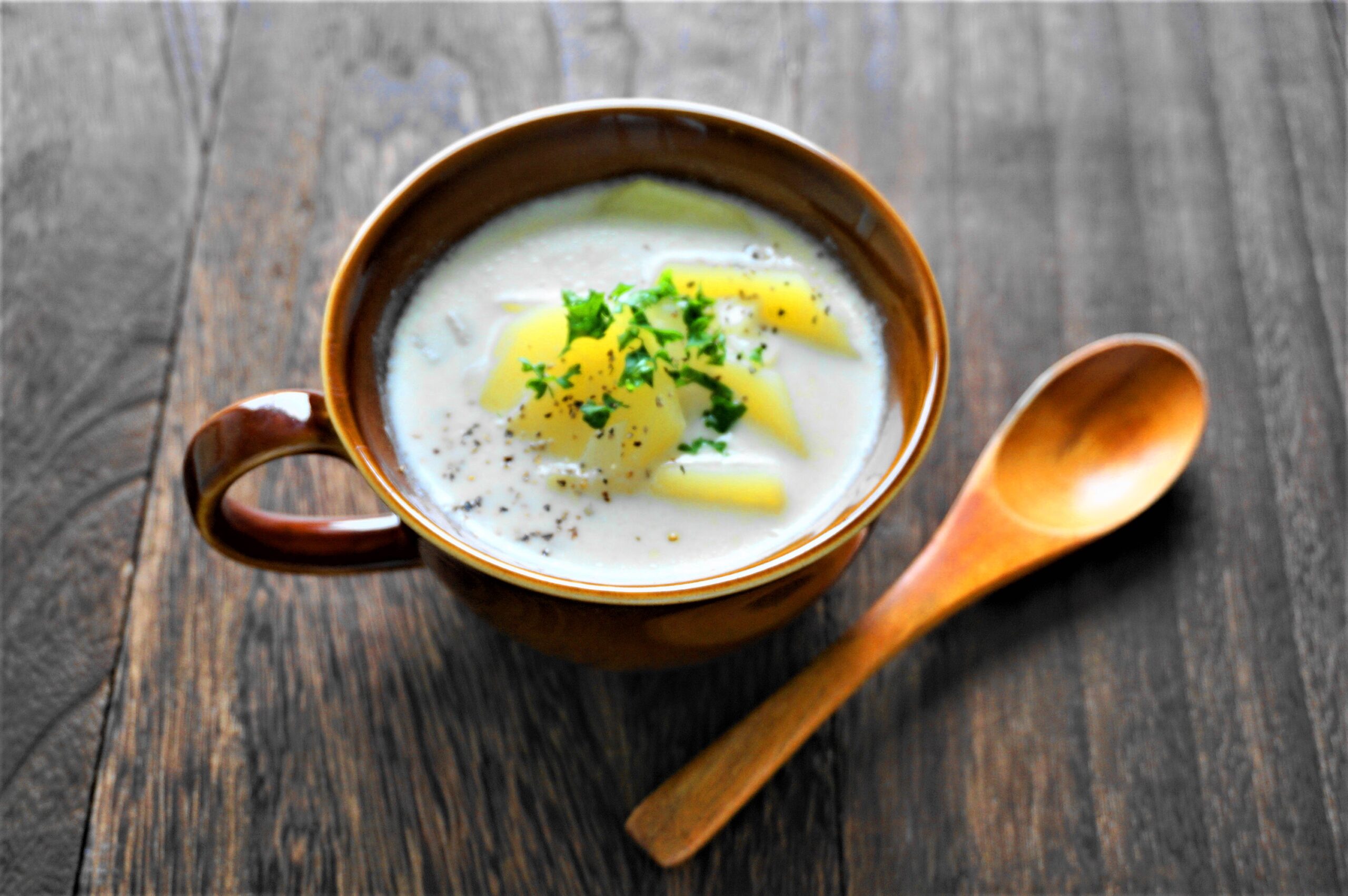 【濃いアーモンドミルクレシピ】アーモンドミルクとポテトスープ (ヴィーガンレシピ)