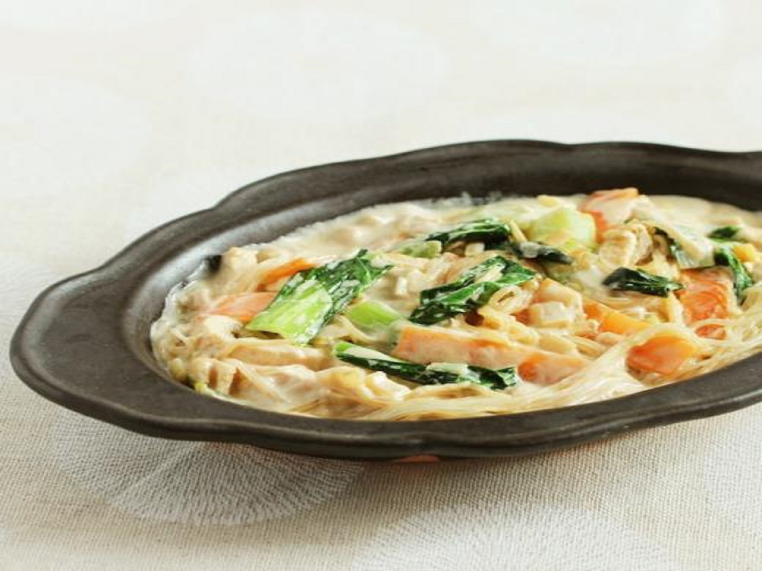 チンゲン菜と春雨のとろうまアーモンドミルク煮込み