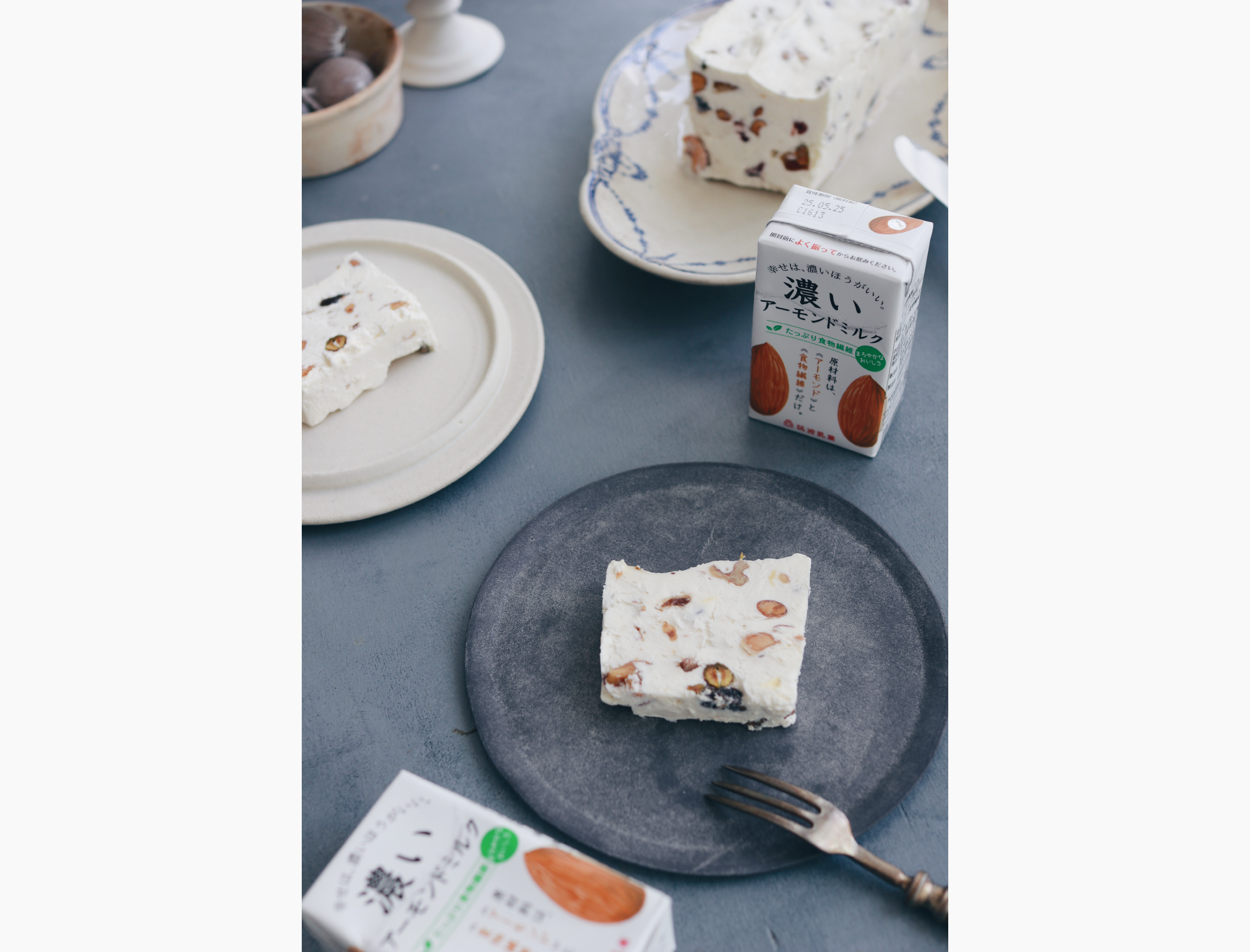 濃いアーモンドミルクのカッサータ（アイスケーキ）